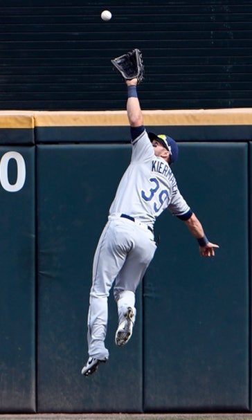 Davidson late HR, White Sox top Rays 2-1 for 1st home win